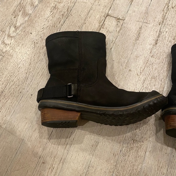 Sorel black suede ankle slims shortie boots 7.5. - Picture 7 of 10